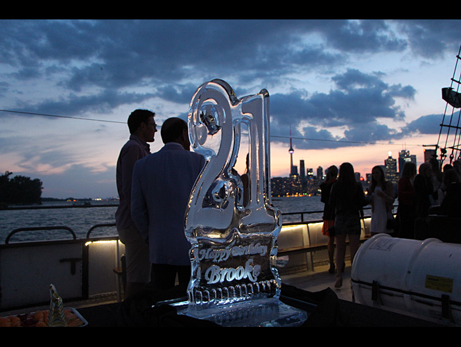 Toronto Cruise Ship: Kajama